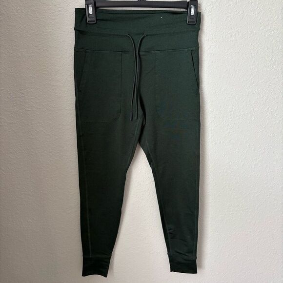 NWOT Old Navy Extra High-Waisted CloudComfy 7/8 Leggings Size Small - Picture 4 of 7